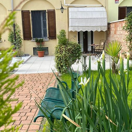 Savany B&Apartments Бускате Экстерьер фото